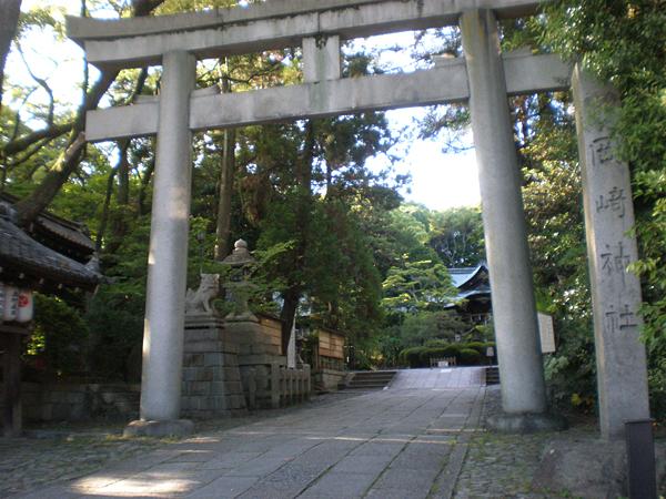 岡崎神社の写真